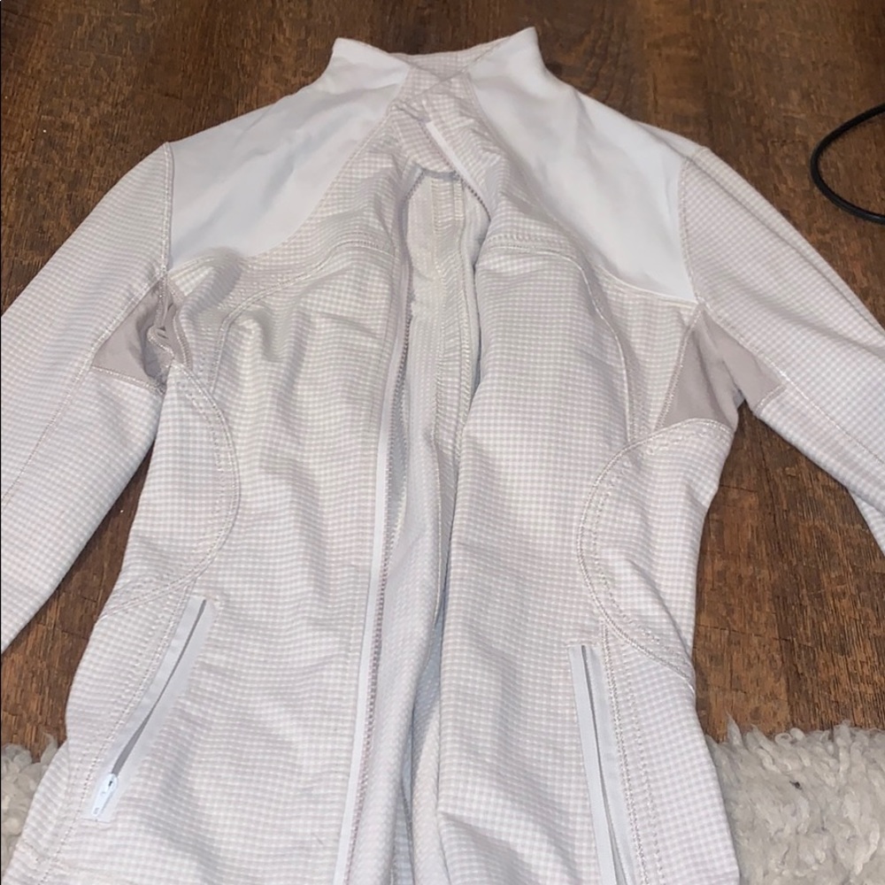 Size 6 lulu lemon jacket